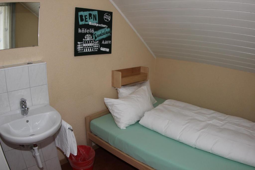 Bern Backpackers Hotel Glocke Room photo